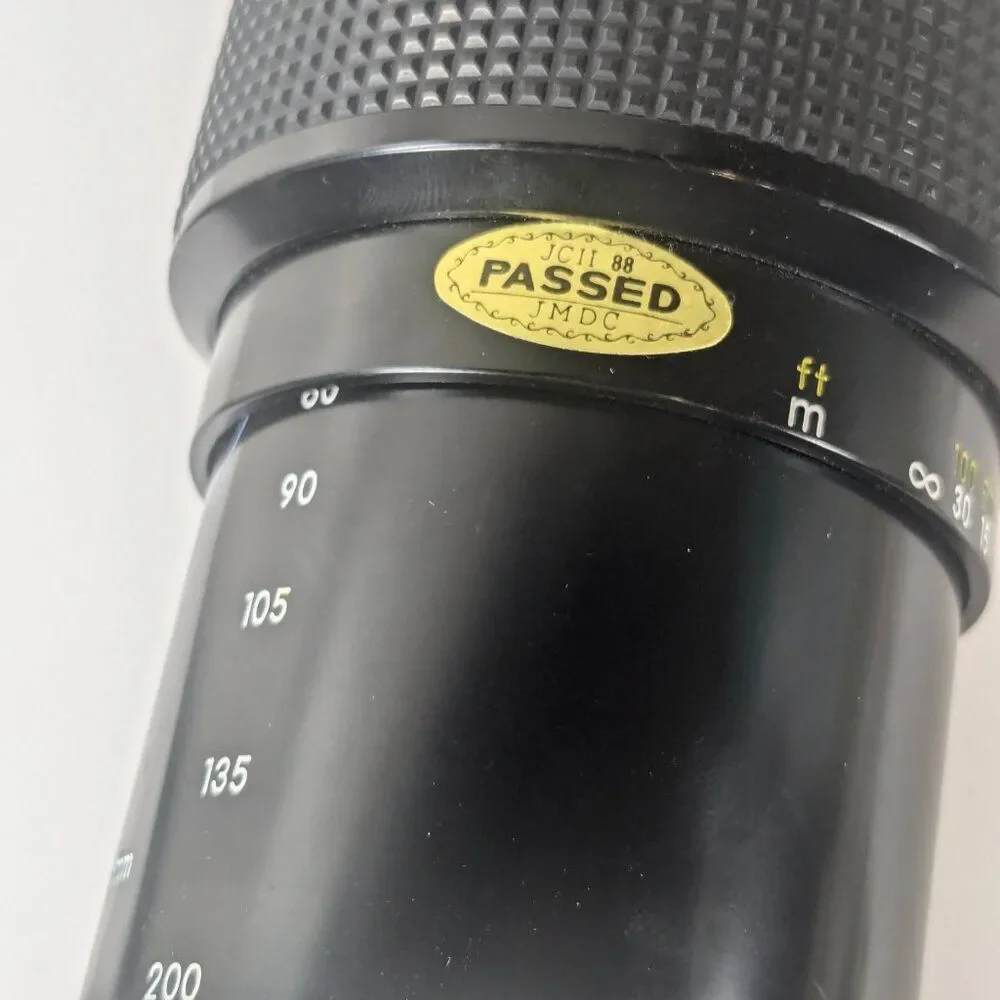 Nikon NIKKOR 80-200mm‎ 1:4.5 camera zoom lens Nikon READ FOR PARTS REPAIR